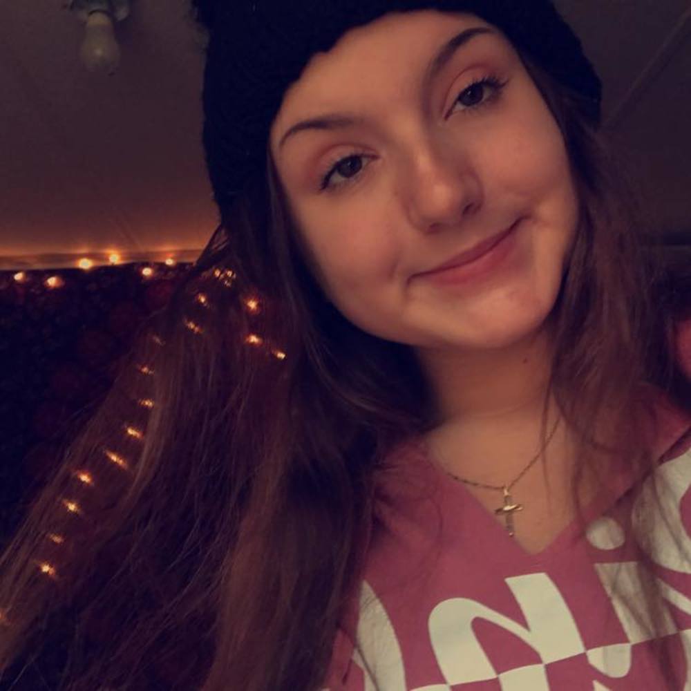 Meet your Posher, Selena